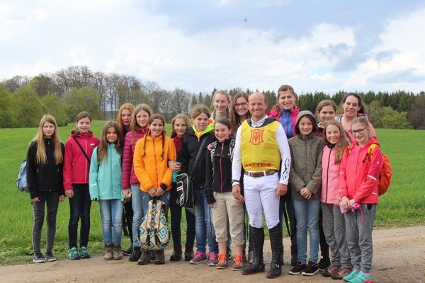 18485691_1495798167136920_2934564814972992264_n (600x400)